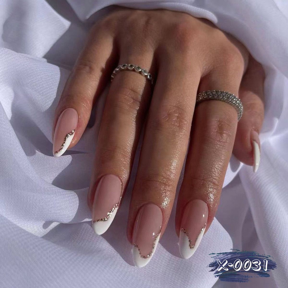 Faux Ongles Rosé French avec Strass – 12 Capsules + Kit de Pose Inclus